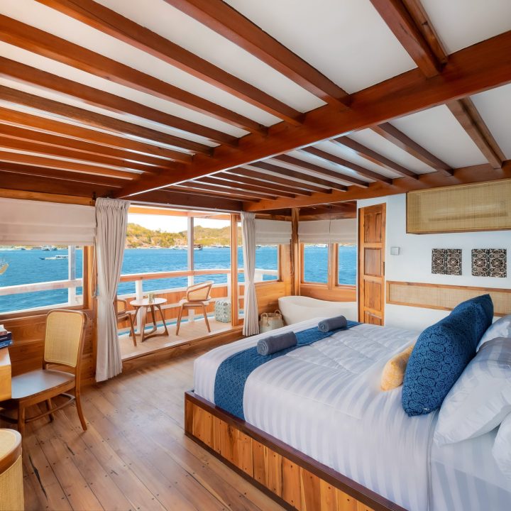 CATNAZSE LIVEABOARD