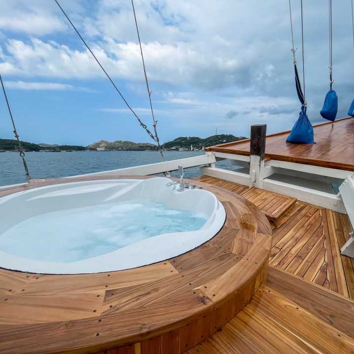 Jacuzzi