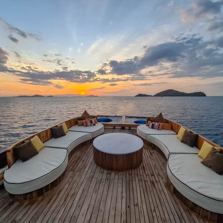 Sun deck Kala Senja one day trip komodo royal voyage